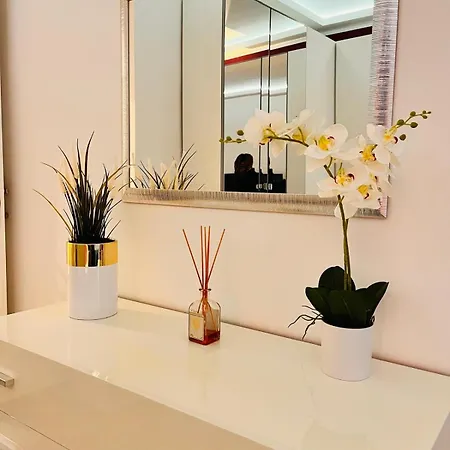 Beautiful Three-room In The Historic Center *