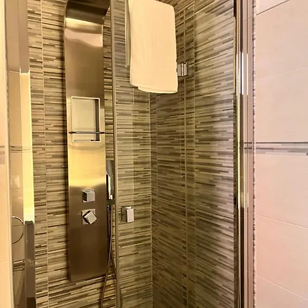 Beautiful Three-room In The Historic Center Apartament *