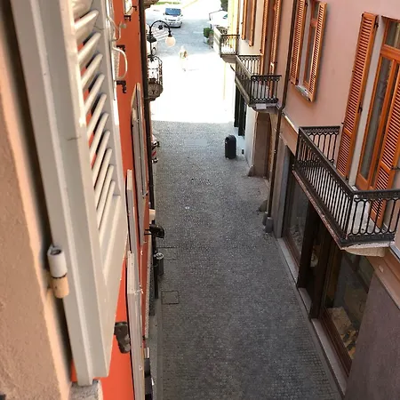 Apartment Beautiful Three-room In The Historic Center