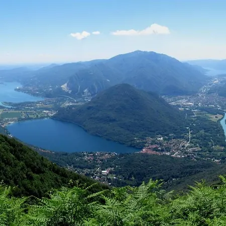 Beautiful Three-room In The Historic Center Appartement Verbania