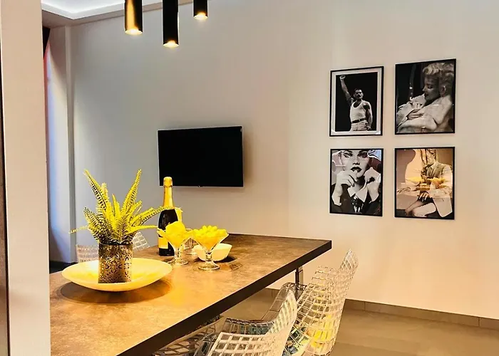 Apartament Beautiful Three-room In The Historic Center Verbania